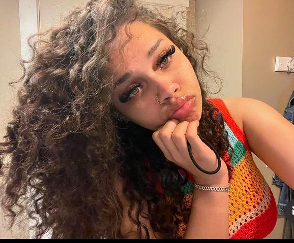 Bella Beckham tweet media