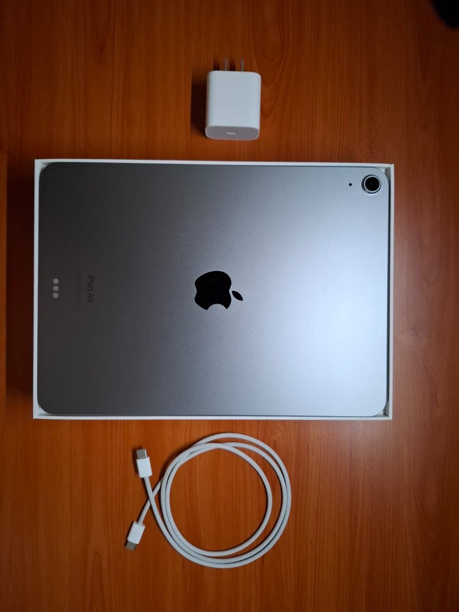 conlabriza's tweet photo. WTS Ipad Air M2 INTER Wifi only (Silver), 11 Inch, 128GB (Buy Des 2024) + Apple Pencil Pro, (Buy Maret 2025)
Kelengkapan Box, Manual, Kabel dan Charger ORI.
Only 8jt aja bisa nego 🫰🏻 COD Bandung yaa.. 
info lebih lengkap bisa dm 
#wts #ipadsecond https://t.co/r7kXh3NX4D