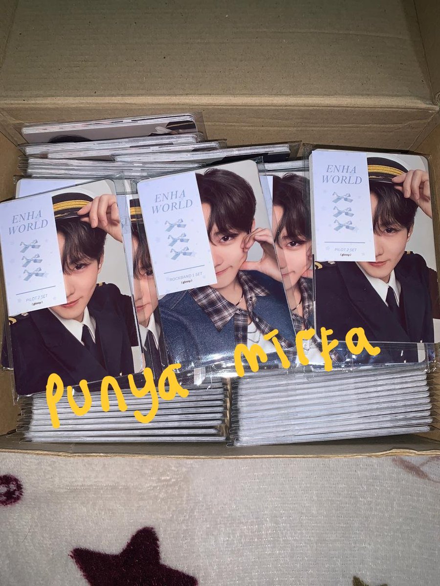 Bantu repost please 🥲 

Barangkali ada yg familiar sama foto2 arrived yang aku upload disini kontak aku yaa :") barangnya udah sampe tapi gak ada yg claim.
 
(Yang satu dari desember blm ada yg claim)
Makasih banyakkk btw aku wh philipines yaa
#wAsk