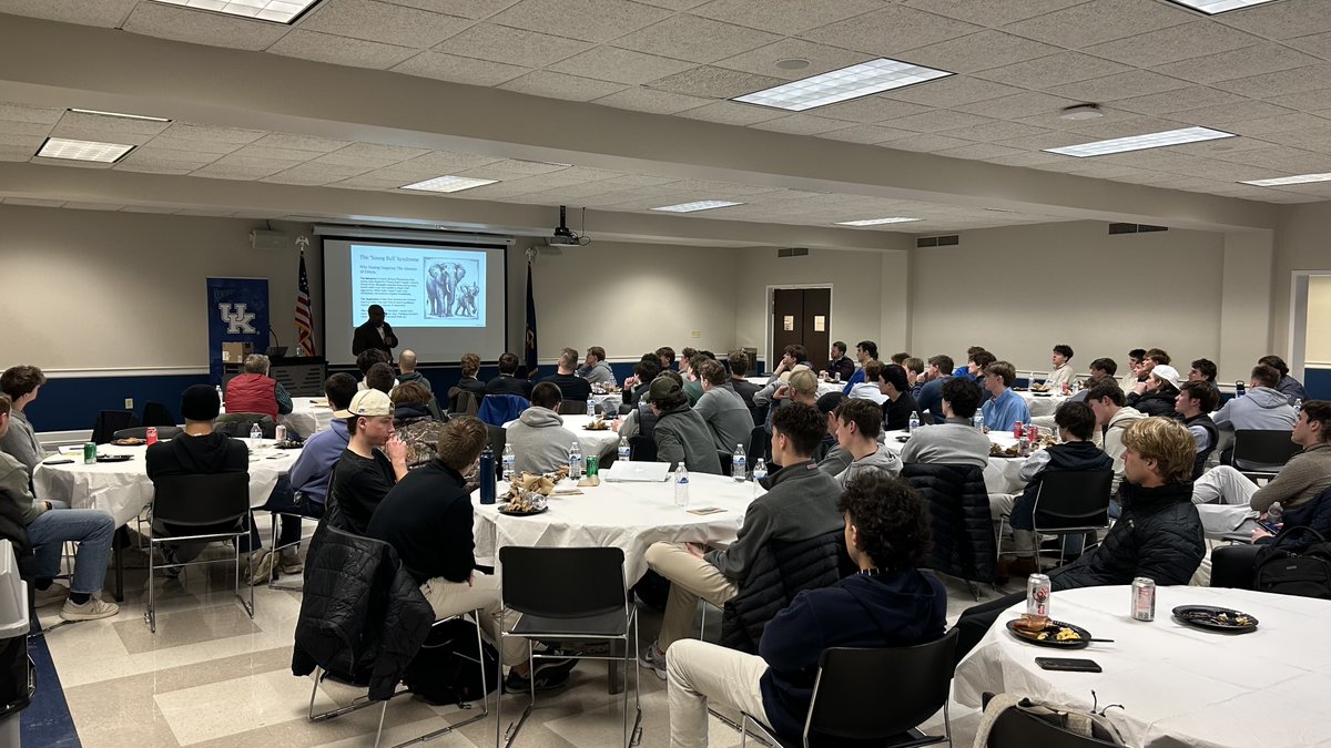 Anthony Bradley tweet media