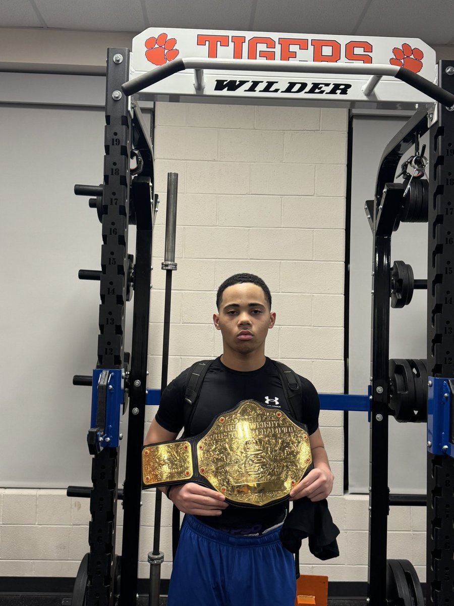 JRT_Football's tweet image. #PillarPlayer of the Day goes to Chris B! Had great #Effort in all aspects of the workouts. Brought energy to the room. Back at it tomorrow. Need to hold each other #Accountable! #CWCW