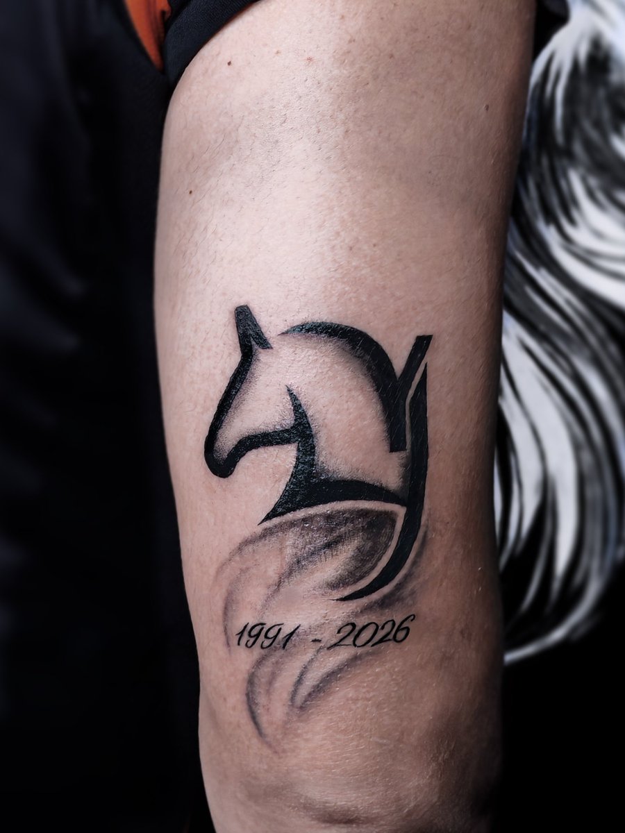 Tatuaje realizado ⚡🖤
Citas por DM💌

#TattooArt #TattooArtWork #YeisonJimenezTattoo