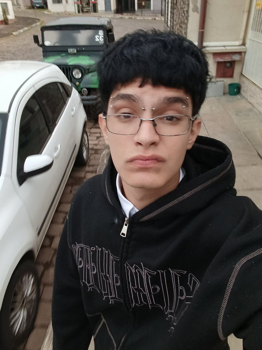 GaBezz!!!🦇 (not Oculos anymore btw) tweet media