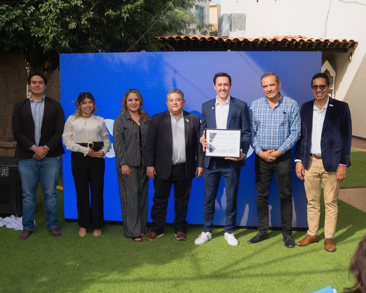 FernandoRVM's tweet photo. Hoy participamos en la reunión del Consejo INCIDE bajo el tema “Construyendo el Bienestar”, un espacio clave para sumar visiones y fortalecer el trabajo social en Sonora. 

Agradezco la invitación y la presencia del Ing. Guillermo Moreno Ríos, presidente y fundador del Consejo INCIDE. Seguimos trabajando cerca de la gente.

Construir bienestar desde el territorio es escuchar, dialogar y actuar.
