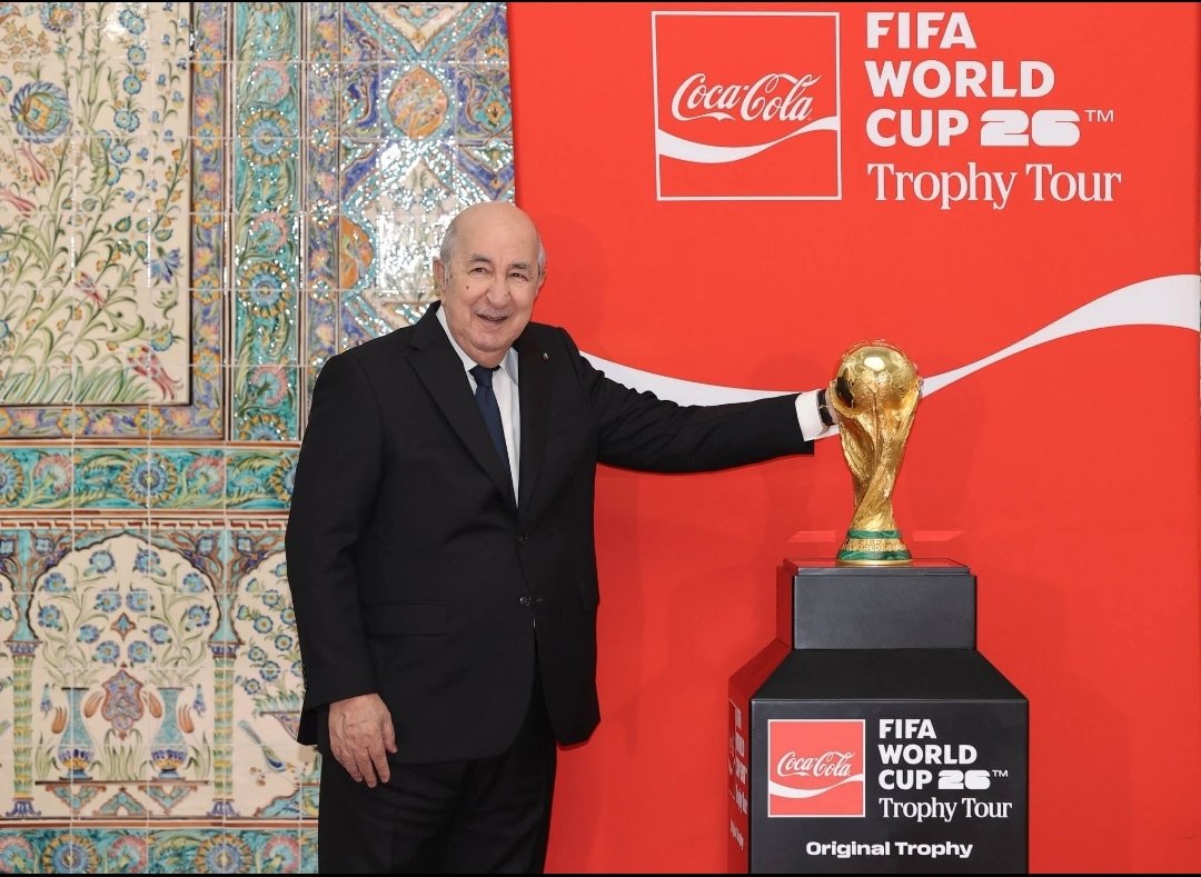 Ça,ce n est pas seulement une photo erronée d un président faisant publicité pour une boisson, non, ça, d ici 15ans, c est la preuve que l Algérie a gagné la coupe du monde.
Comme ce que les algériens ont fait avec le patrimoine marocain (caftan, melhoune,zellige, tajine...