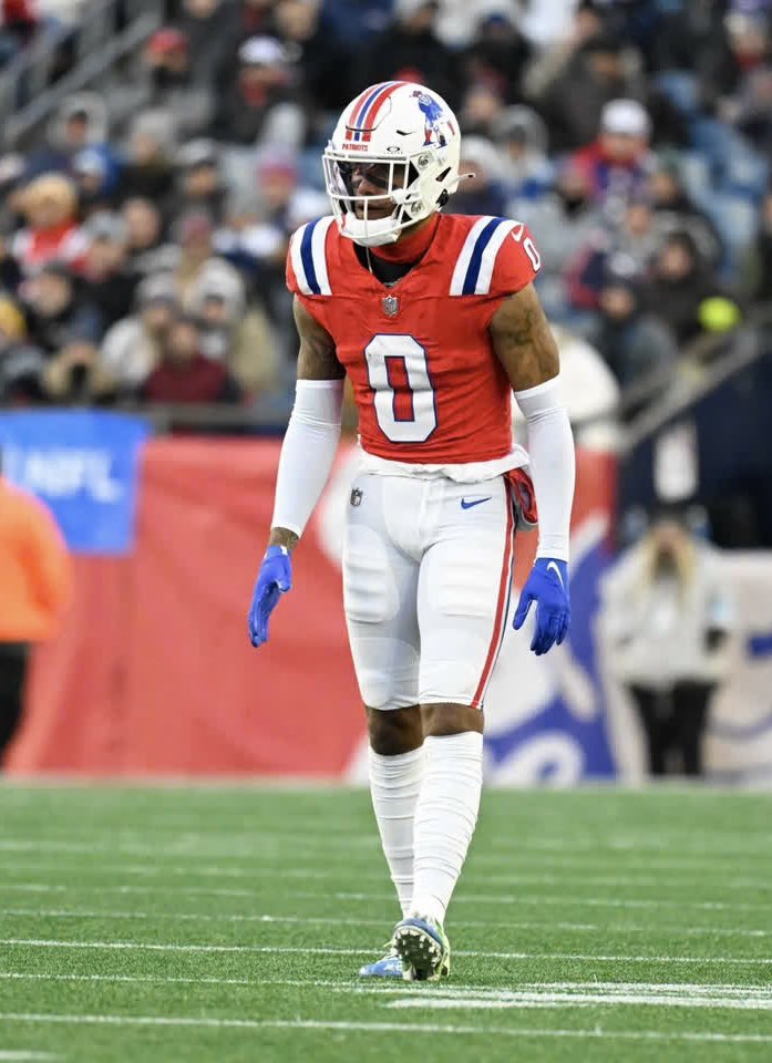 MLFootball's tweet image. 🚨PROJECTION: New England #Patriots cornerback Christian Gonzalez is projected to sign a four-year, 160 MILLION DOLLAR deal this offseason.

This is an average annual value of $40 million.

This would make Gonzo the highest-paid CB ever at 23. Agent 0 is an All-Pro &amp;amp; Pro Bowler.