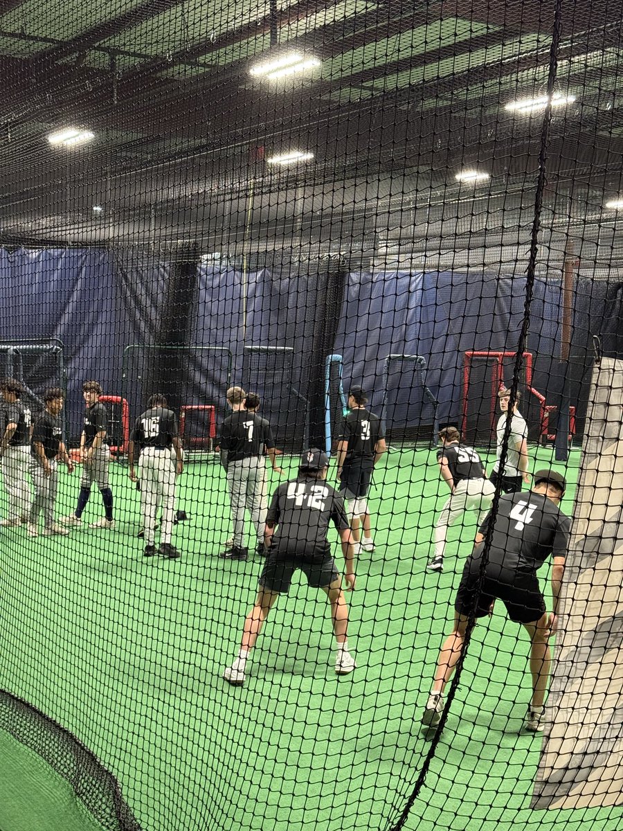 JudahBuchanan's tweet image. 1st showcase under my belt this weekend. I was kinda nervous. Grateful for my Coach @BrandonGuyer and the work he and I did this winter on Controlling the Controllables. 🧠 #MLM 

@HHornetBaseball @NOVAPremier2029 
@ksallday19 @PrepBaseballVA 

#NOVAPreseasonID #GetToWork
