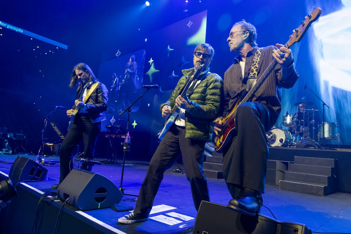 Moveworks tweet media