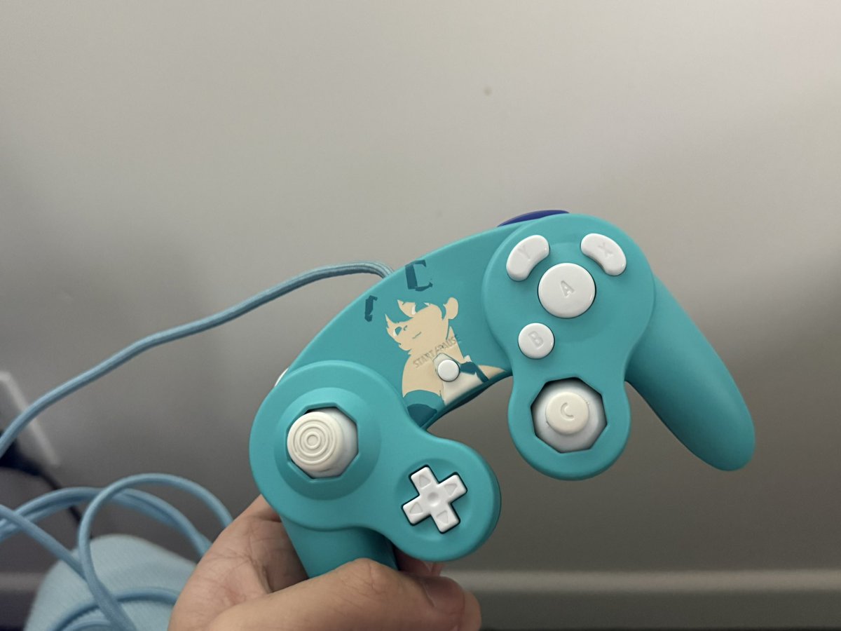 fallacycat's tweet image. .@tallfatherC SHE SO PRETTY