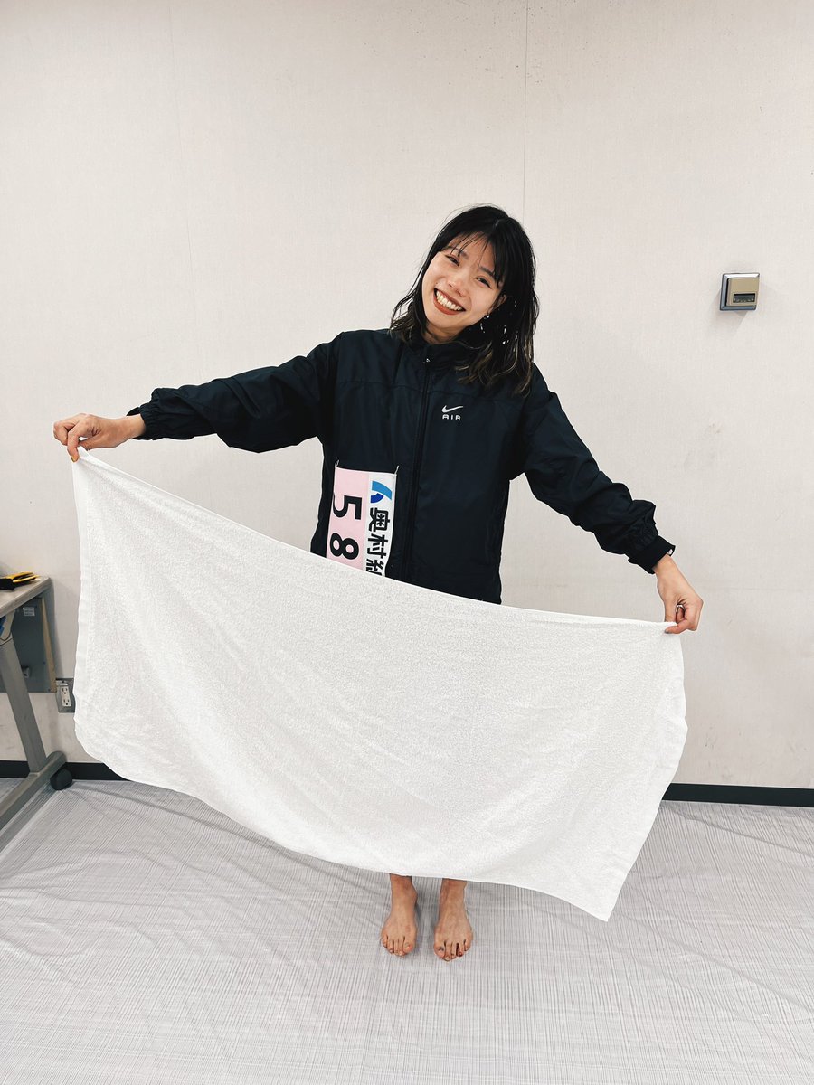 ha__run__na's tweet photo. (そういえば)大阪国際女子マラソンはDNFでした。マラソンを途中で辞めるのは2回目。悪かったなりに前半は予定通りのペースで走れていたし、単独走覚悟で挑んだけど気づいたら後ろに集団ができていたし、当日出せる力は出せたと思う！！！次だ、次！！！ https://t.co/YqIzPVL6yf