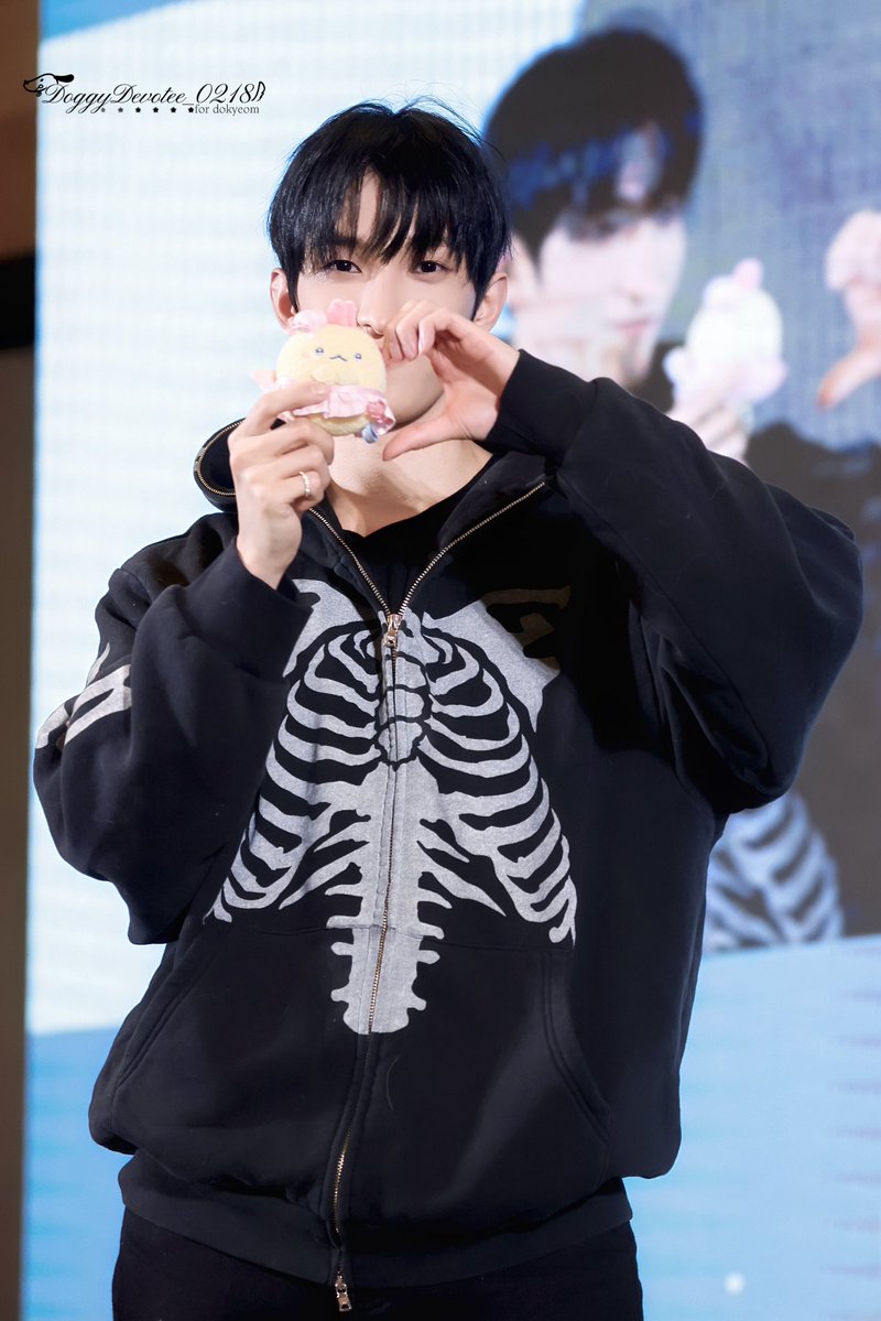 260208
yzy shanghai

#도겸 #이석민 
#ドギョム #DOKYEOM 
#세븐틴 #SEVENTEEN
<a href="/pledis_17/">세븐틴(SEVENTEEN)</a>