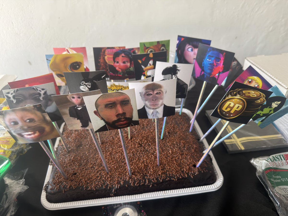 Hoje é um dia espacial 
32 anos morando com a mãe