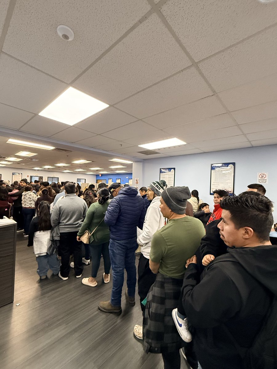 ConsGTNashville's tweet image. El Consulado General de Guatemala en Nashville TN, realizó este 7 de febrero la jornada de Sábado consular, atendiendo a 190 guatemaltecos,  brindando 339 servicios consulares y 42 servicios en el Registro civil. #GuatemalaCercaDeTi #MINEX