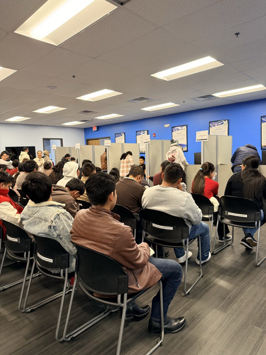 ConsGTNashville's tweet image. El Consulado General de Guatemala en Nashville TN, realizó este 7 de febrero la jornada de Sábado consular, atendiendo a 190 guatemaltecos,  brindando 339 servicios consulares y 42 servicios en el Registro civil. #GuatemalaCercaDeTi #MINEX