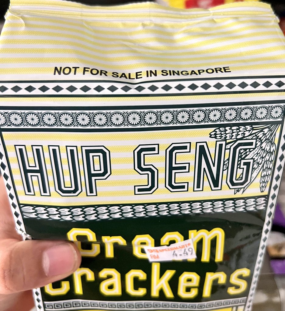 joeboyking93's tweet photo. Adakah disebabkan ramai pejuang2 Sing Dollar seludup bawak masuk ke Singapore ??

Itu yang sampai Not For Sale biskut ni dekat sana.. https://t.co/zYTAXg0W8O