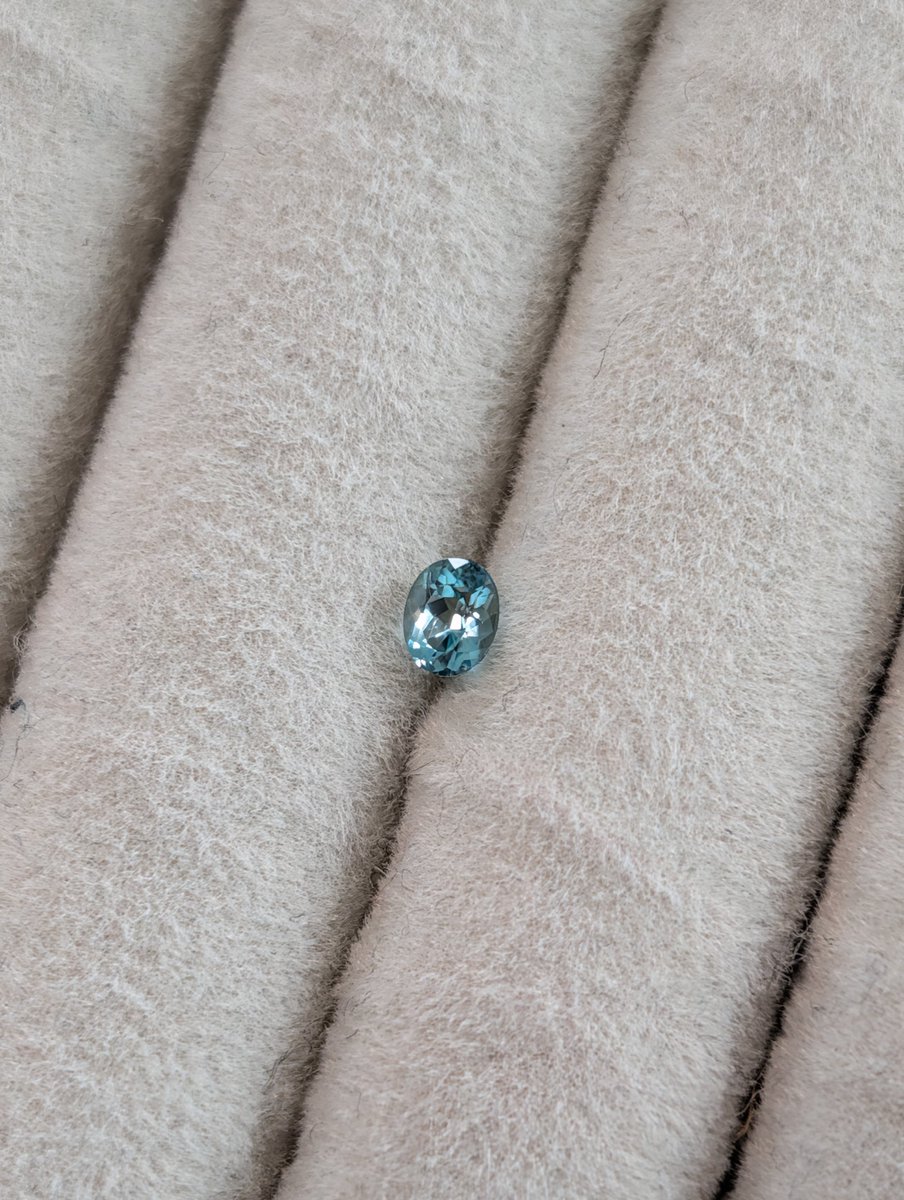 爽やか美しいグランディディエライトが入荷です。 0.22ctで、、、 価格