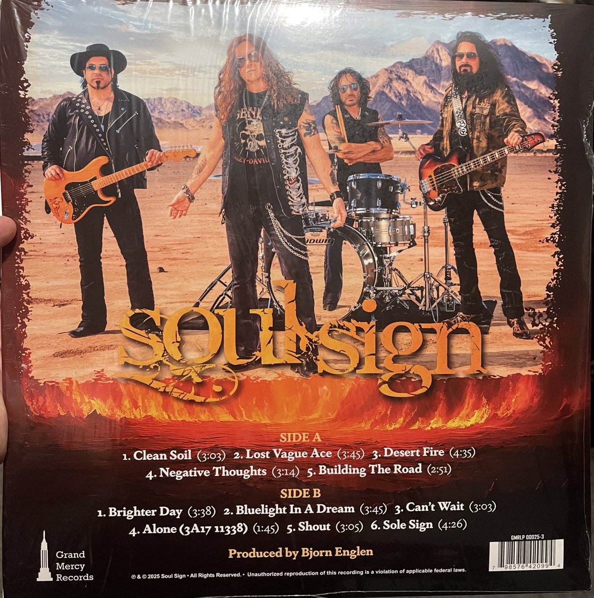 AllStarRawk's tweet photo. FINALLY! - The "Desert Fire" VINYL is here! The official release date is in two days but they are available already and can be ordered with free shipping at https://t.co/fYn7GAGyX4 https://t.co/XfNz7eG0zK