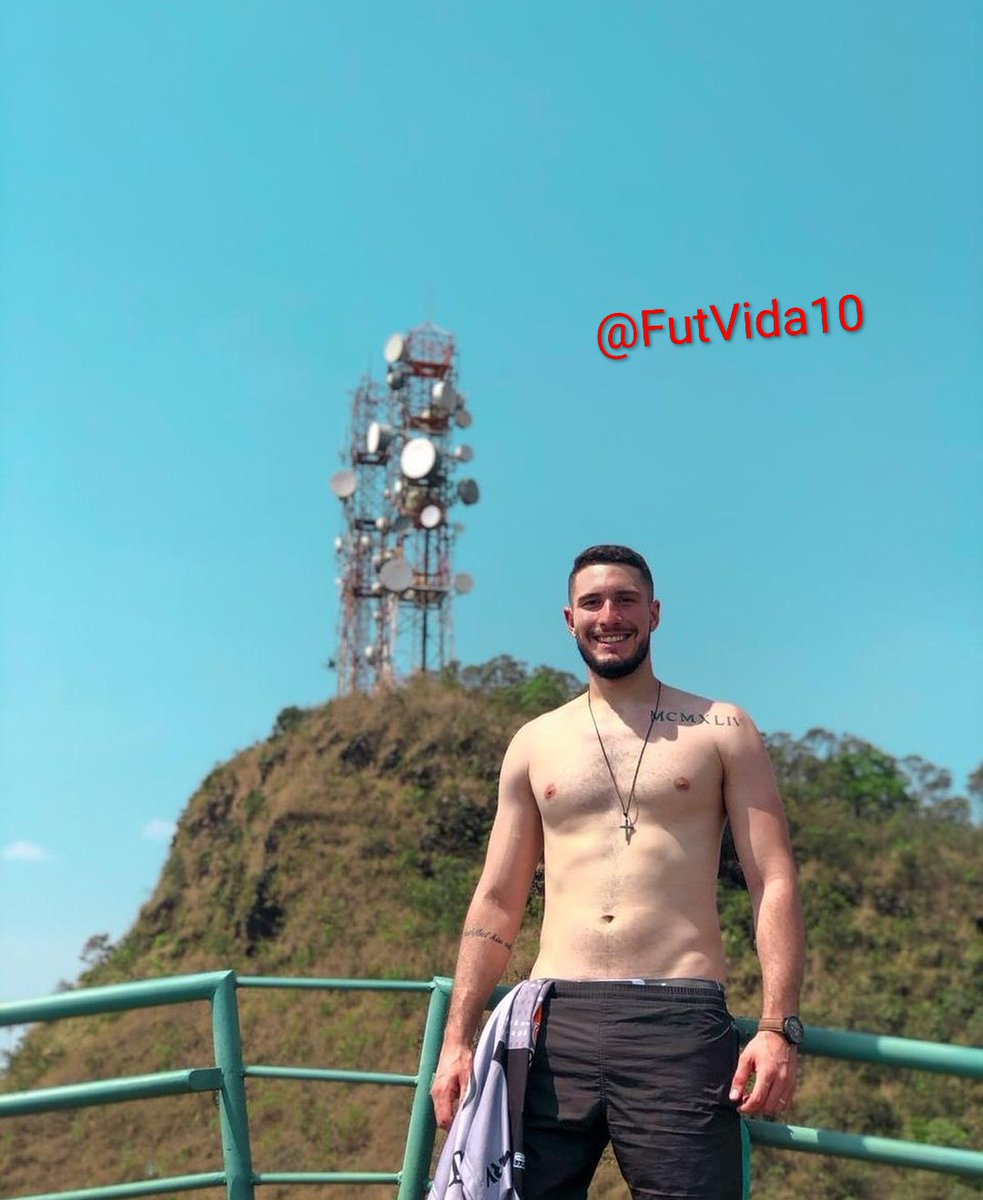 Acho o ex-jogador Luiz Miguel muito gostoso. 

🔥🔥🔥😋😋😋

#Futebol #Football #Soccer #Lindo #Alto #Gostoso #LuizMiguelFV #ExJogador #Barbudo