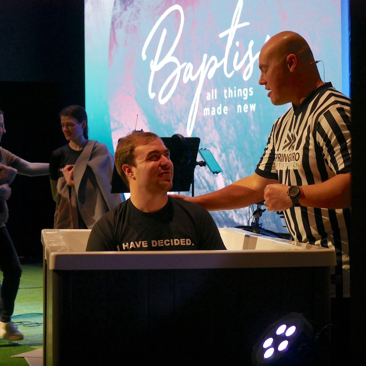 SpringboroBC's tweet photo. Another Donut Bowl Sunday in the books! Our favorite parts?
📷 Some rowdy fun
📷 Believers following in baptism
📷 More donuts than we thought possible
#DonutBowl #Football #SuperBowl #Church #Donuts #Springboro #Ohio #SundayFunday https://t.co/FI6N0CpmgW