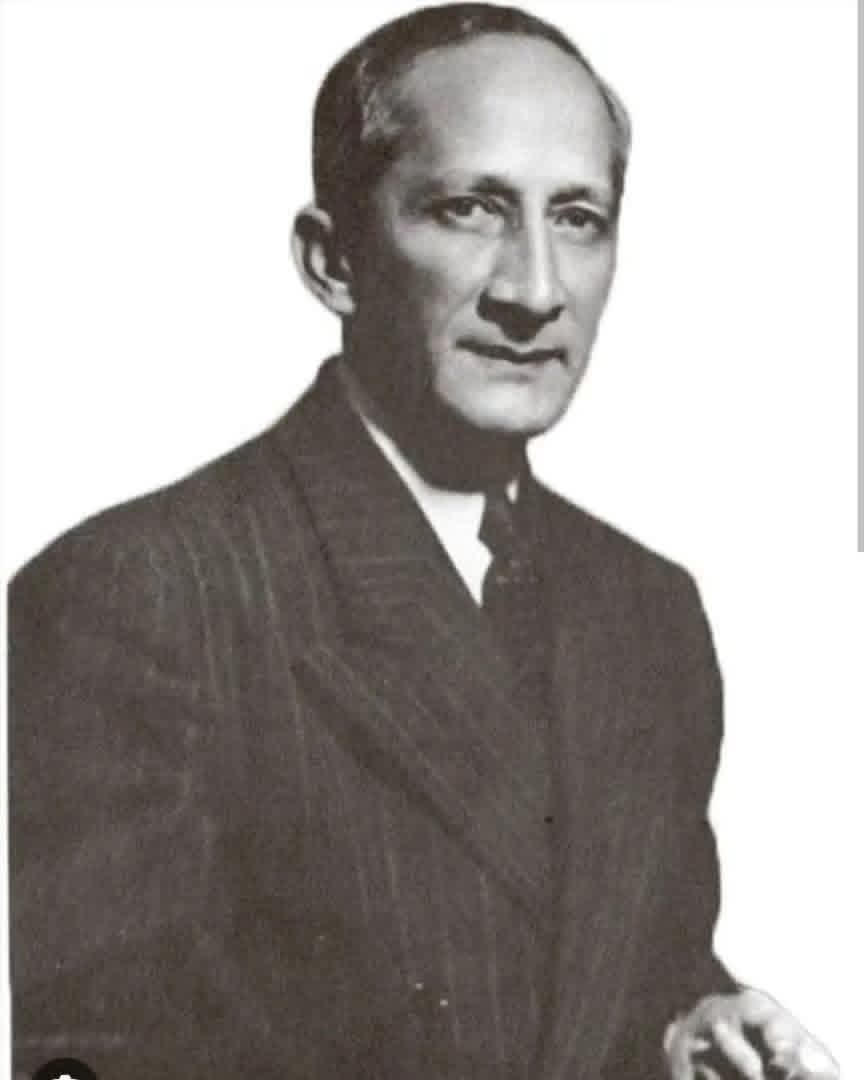 "¡Se podría estar callado,
Callado… pero no puedo!
Los grillos le han hecho callos
al silencio".
Andrés Eloy Blanco  Castillo de Puerto Cabello, 1931, lugar de reclusión.