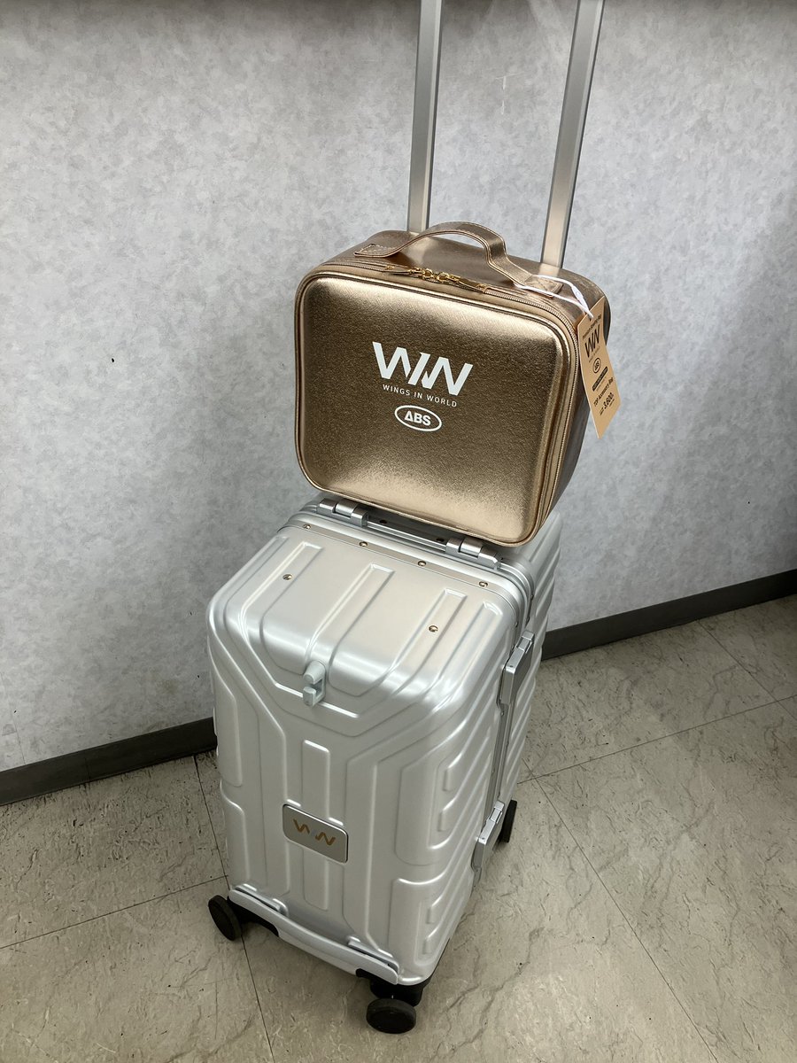 WIW × ABSプレミアムキャリーバッグ・アクセサリーバッグ大人気発売中