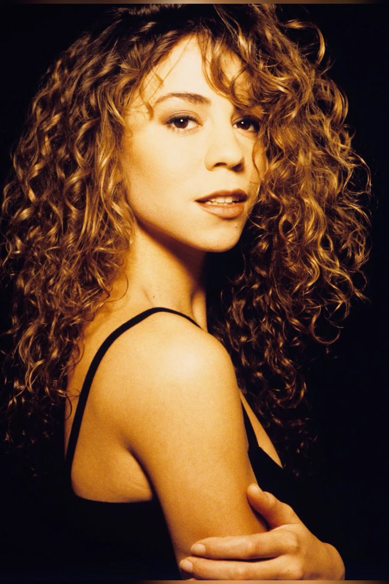 evancharts's tweet photo. 📰 | Mariah Carey’s self-titled is her third album to reach 1 million units sold, the most for any pre-2000s artist https://t.co/hm4WXYt3bB