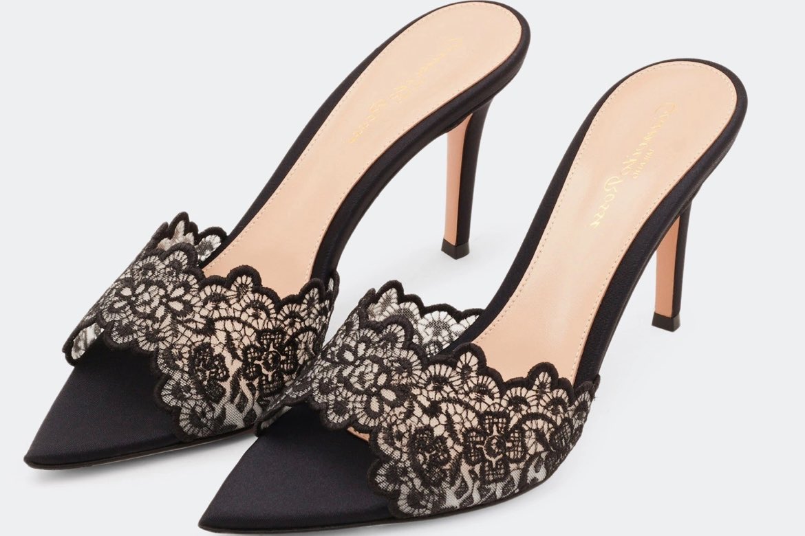 cuntymoth's tweet image. maybe the only thing missing from my life is every style of gianvito rossi lace heels