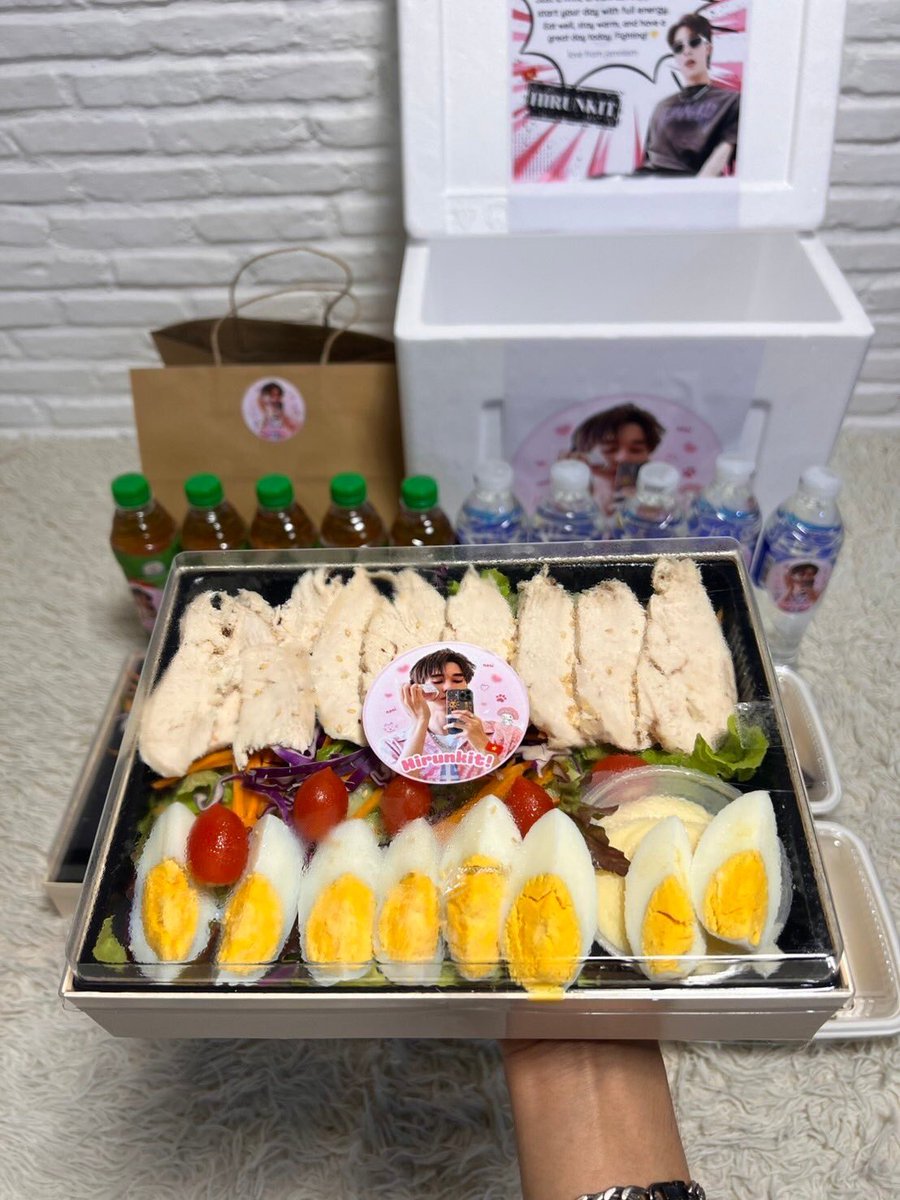 hirunkitfans's tweet image. 🍝 10.02.2026
Food Support for Nani : Breakfast

#NaniFoodHug
#WUTheSeries 
── ♡ #hirunkit_ @Hirunkit_

' Hope your filming goes smoothly and happily, Nani! 🎥✨ Don’t forget to take care of your health and enjoy lots of good food. We’ll always support you! 💖 '

🩷 Thank you…