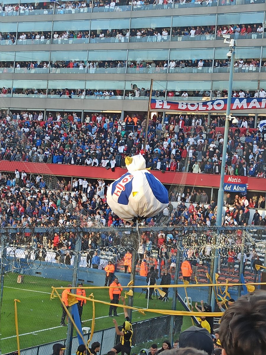 Decidieron matar la fiesta para siempre. Te quisiste matar gallina puta 👊🏻