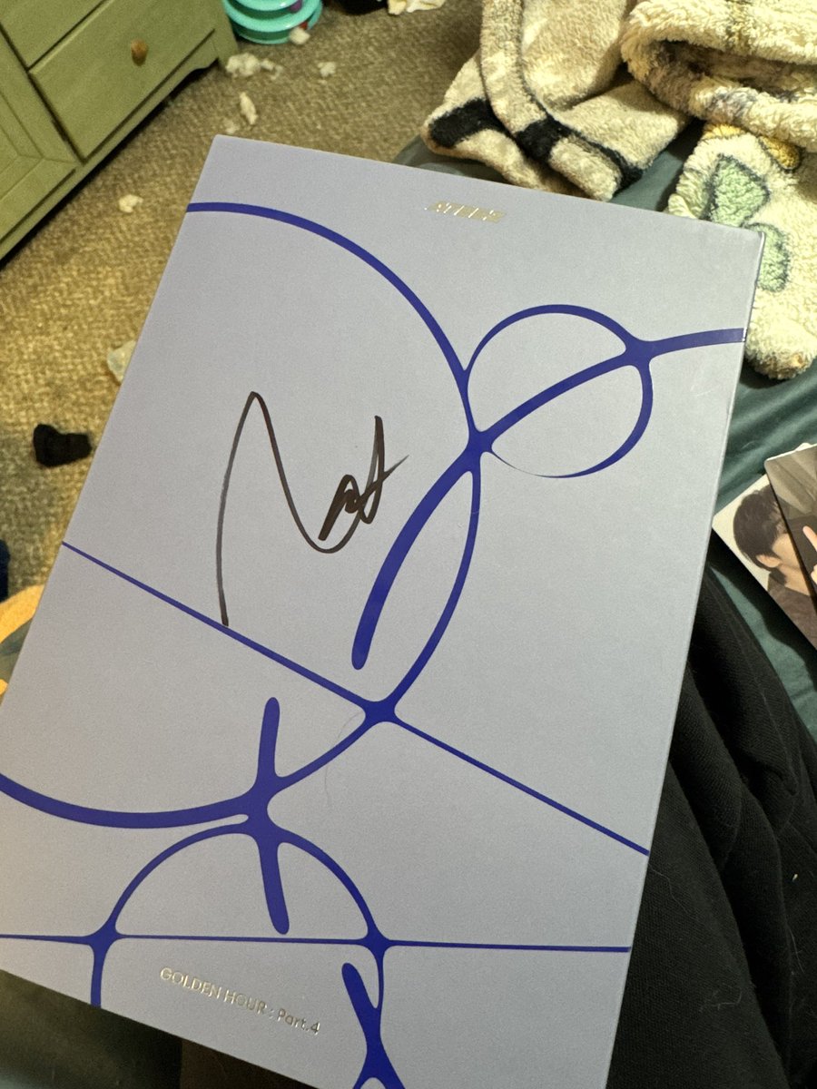Somebody send help. I have no idea what ateez member this is 😭