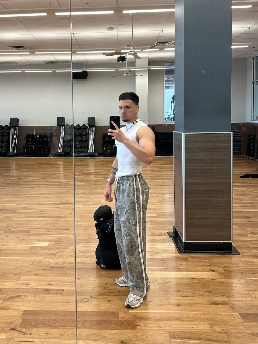 𝐃𝐑𝐄 ✮ tweet media