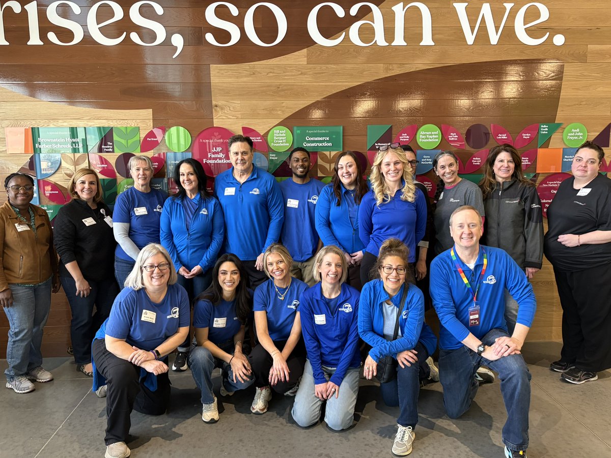 lionelbienvenu's tweet photo. Spent the morning packing food boxes at the @FoodBankRockies for the @DenverChannel 7 Days to End Hunger campaign. And talked to some #Broncos fans about the Super Bowl. Tune in at 6:45 pm. @BradeyKing https://t.co/BR62glMjvh