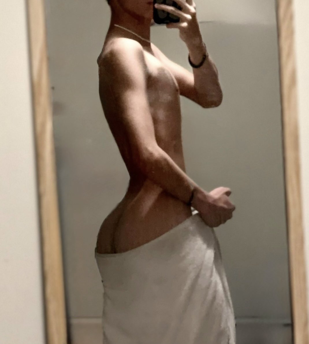jossboy_twink's tweet photo. Rt y me lo saco 😛 https://t.co/50cFkvrq20