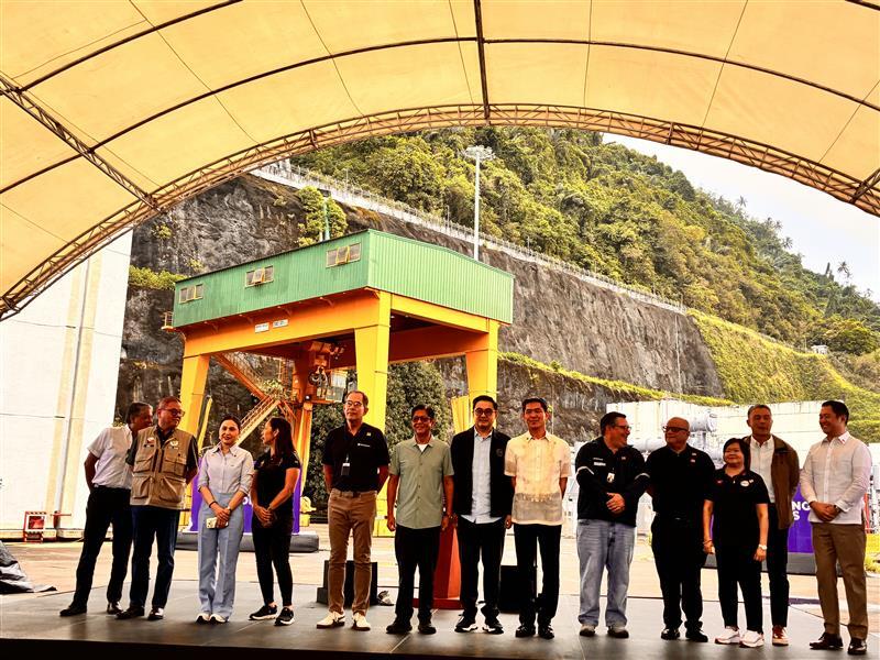 AmbJPNinPH's tweet photo. Honored to attend the Ceremonial Turnover of the Caliraya-Botocan-Kalayaan Pumped-Hydro Power Plant. ๐๐ Was truly inspired to witness this important step toward a sustainable, #EnergySecure future. Looking forward to continue powering up ๐ฏ๐ตโก๐ต๐ญ energy cooperation! https://t.co/wZO8xNkkx7