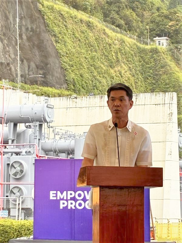 AmbJPNinPH's tweet photo. Honored to attend the Ceremonial Turnover of the Caliraya-Botocan-Kalayaan Pumped-Hydro Power Plant. ๐๐ Was truly inspired to witness this important step toward a sustainable, #EnergySecure future. Looking forward to continue powering up ๐ฏ๐ตโก๐ต๐ญ energy cooperation! https://t.co/wZO8xNkkx7