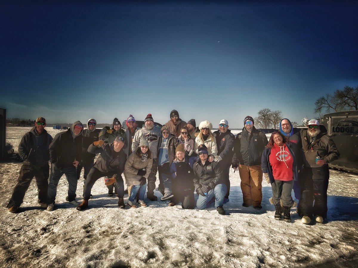 HendyFoundation's tweet photo. Sunday funday, HF-style. ☀️🎣
Lake Minnetonka, sunshine, big fish, Super Bowl prep, and a whole lot of laughs with Team HF and our MN Warrior families. These are the moments that make HF feel like family.
This might need to become an annual thing… who’s in? 💙 https://t.co/5YwKGktuhL