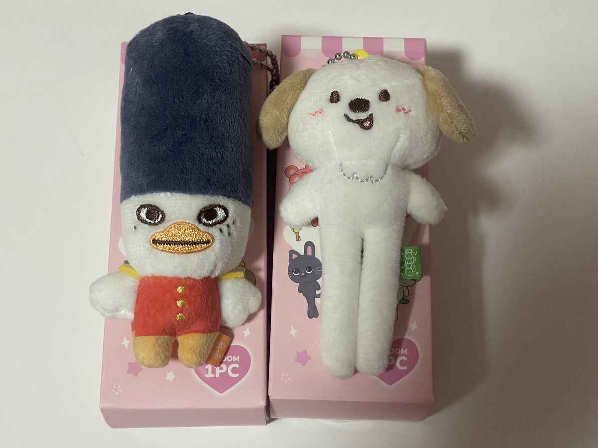 auuu_22's tweet photo. RIIZE ライズ RIIZE POP-UP WE LITTLE RI IZE PARK MD 1st DROP 脚長 足長LONG RIIZE KEY RING ウォンビン ウンソク ソンチャン アントン

求 ウォンビン （トニャンドク）

譲　ソヒ（トルビョン） アントン（モンリョンイ）

東京ドーム全日交換◎　#RIIZE交換 https://t.co/xInyfzM3Pz