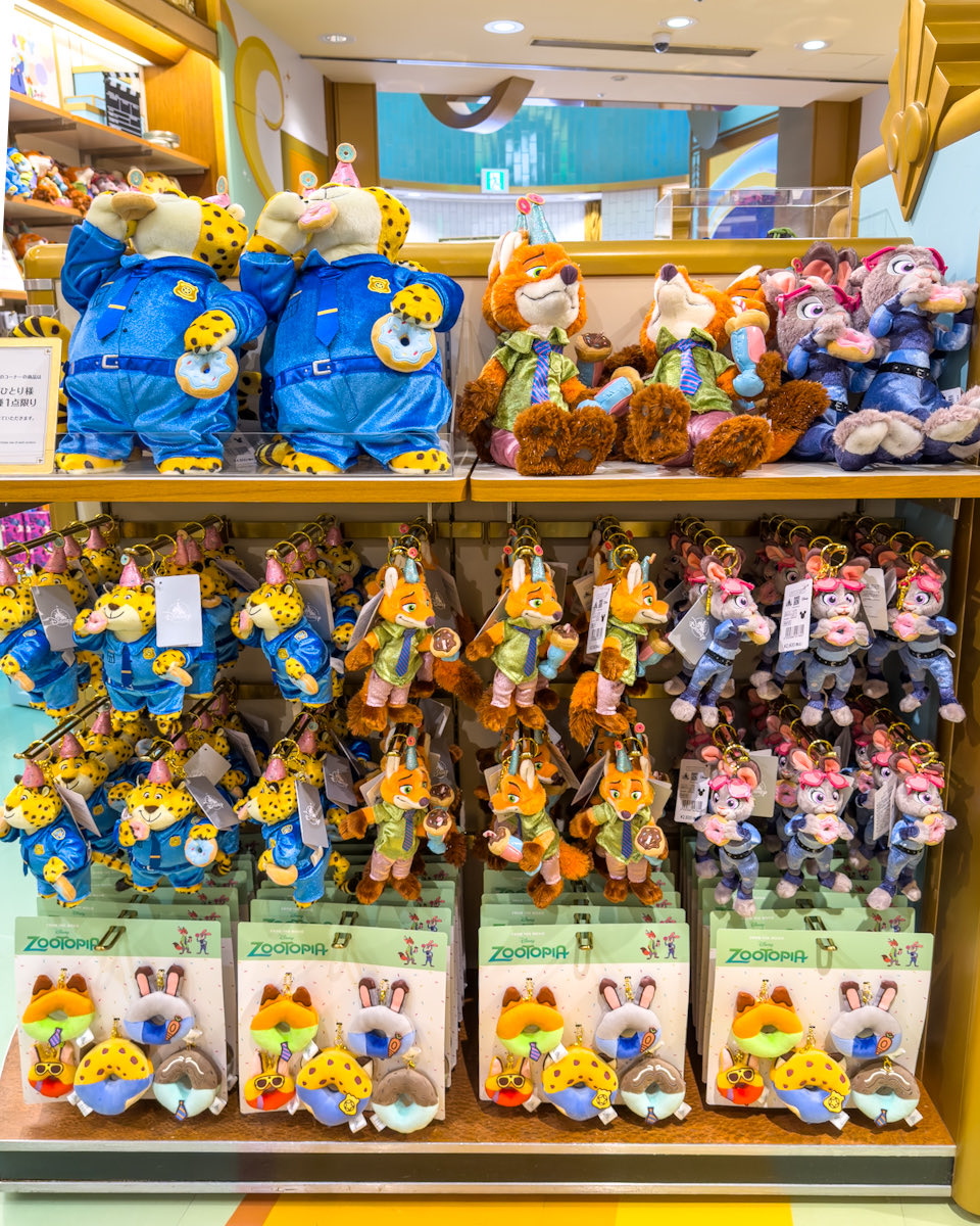 テーマは”ズートピアのドーナツパーティー”！ディズニーストア
『ズートピア』公開10周年記念グッズ 新発売☆
mezzomiki.jp/post-327521/