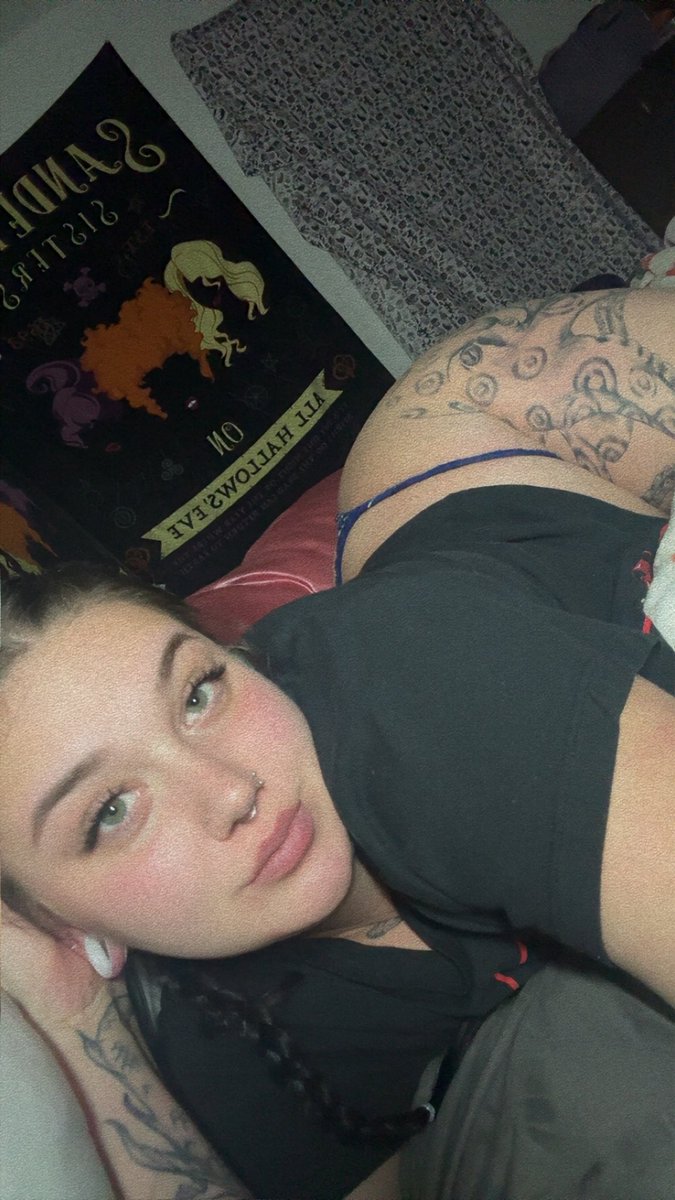 DaddyProblems27's tweet photo. MILF MONDAY DADDY?! https://t.co/QC09dNGtbj