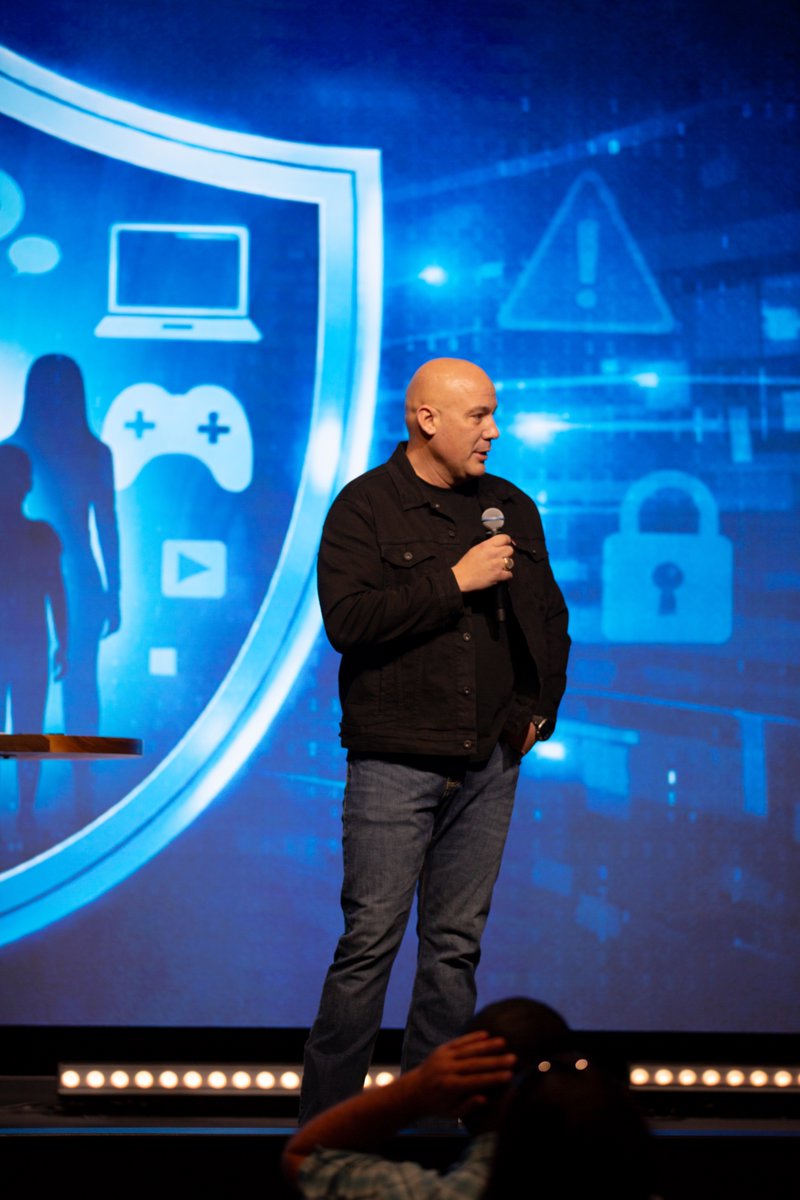 timthompson_ow tweet media