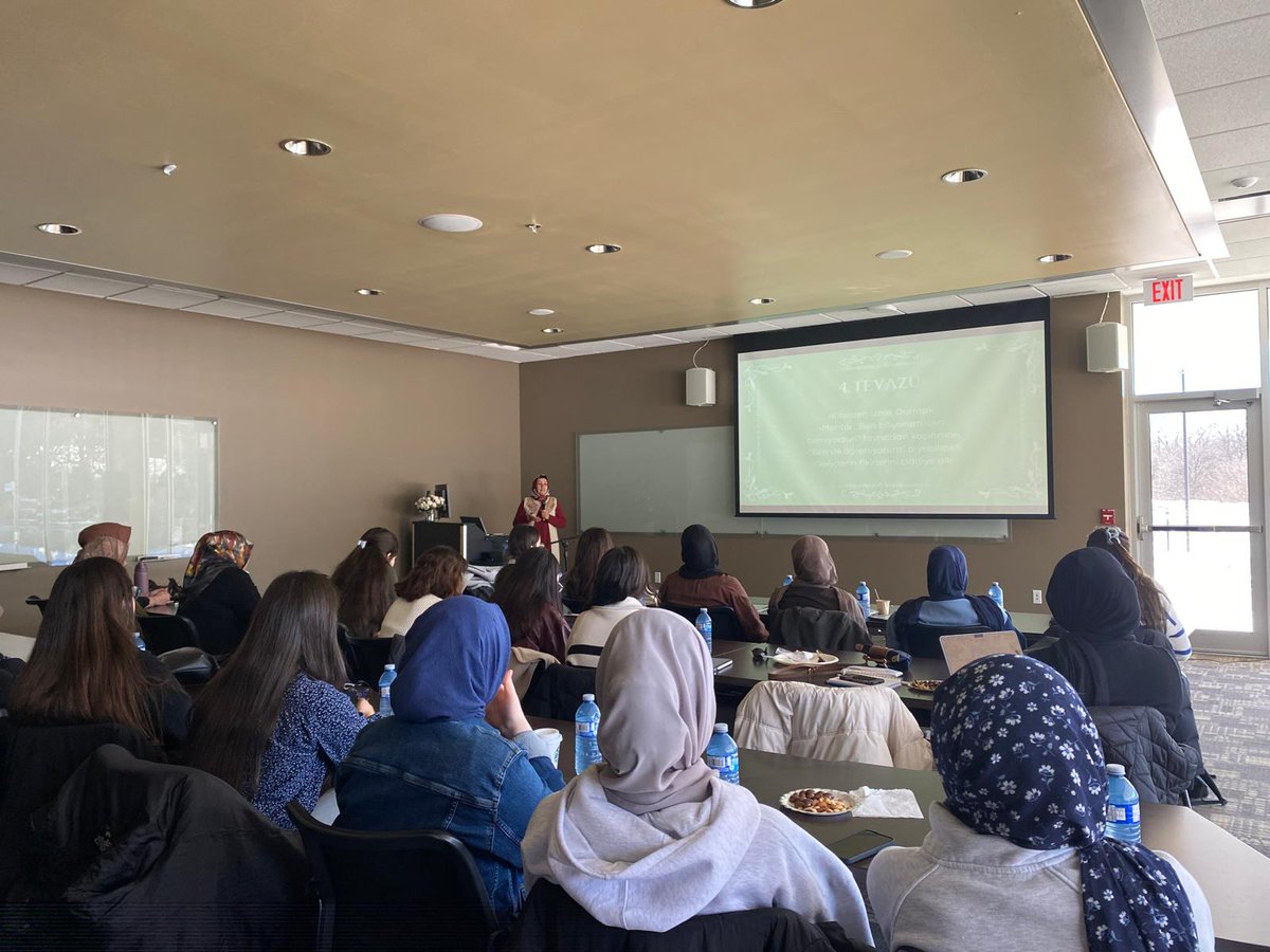 grfsociety's tweet image. Mentor Convention

GRFS held its annual Mentor Training Day, bringing together 40 middle school, high school, and university mentors from Niagara Falls, Hamilton, London, Kitchener-Waterloo, and Windsor.

#MentorshipMatters #GRFS #LeadershipDevelopment #MentorTraining