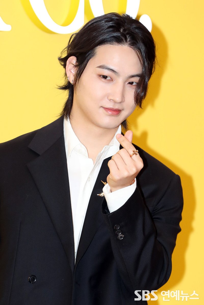 “[Throwback] JAY B of GOT7 Strikes a Heart-Stealing Pose
👉 Read full story here : sbsstar.net/article/N10084…

#got7 #jayb #photo #throwback #SBSStar #KEntertainmentNews
Follow <a href="/SBS_star/">SBS Star</a> for more updates!”