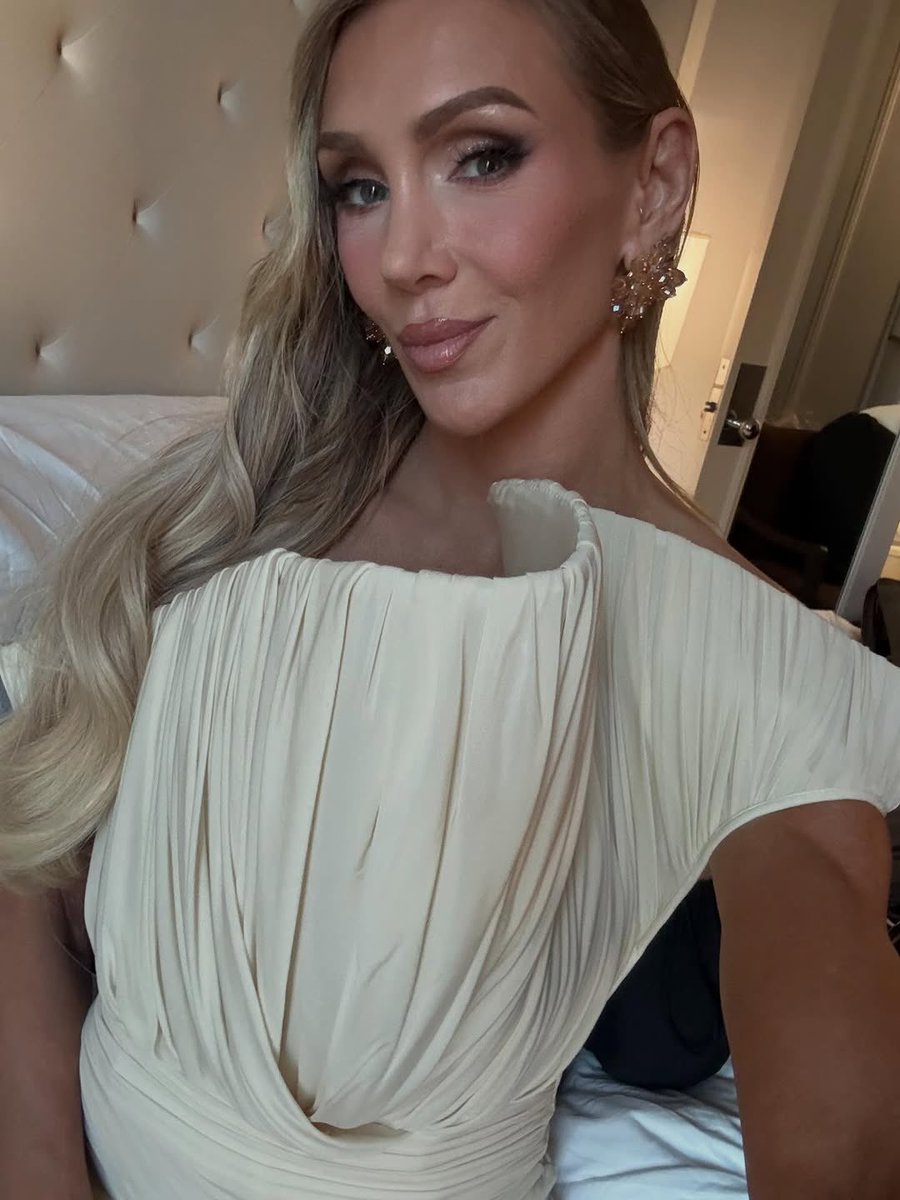 𝓕𝓵𝓪𝓲𝓻 first forever. 🜲 NOT @MsCharlotteWWE tweet media