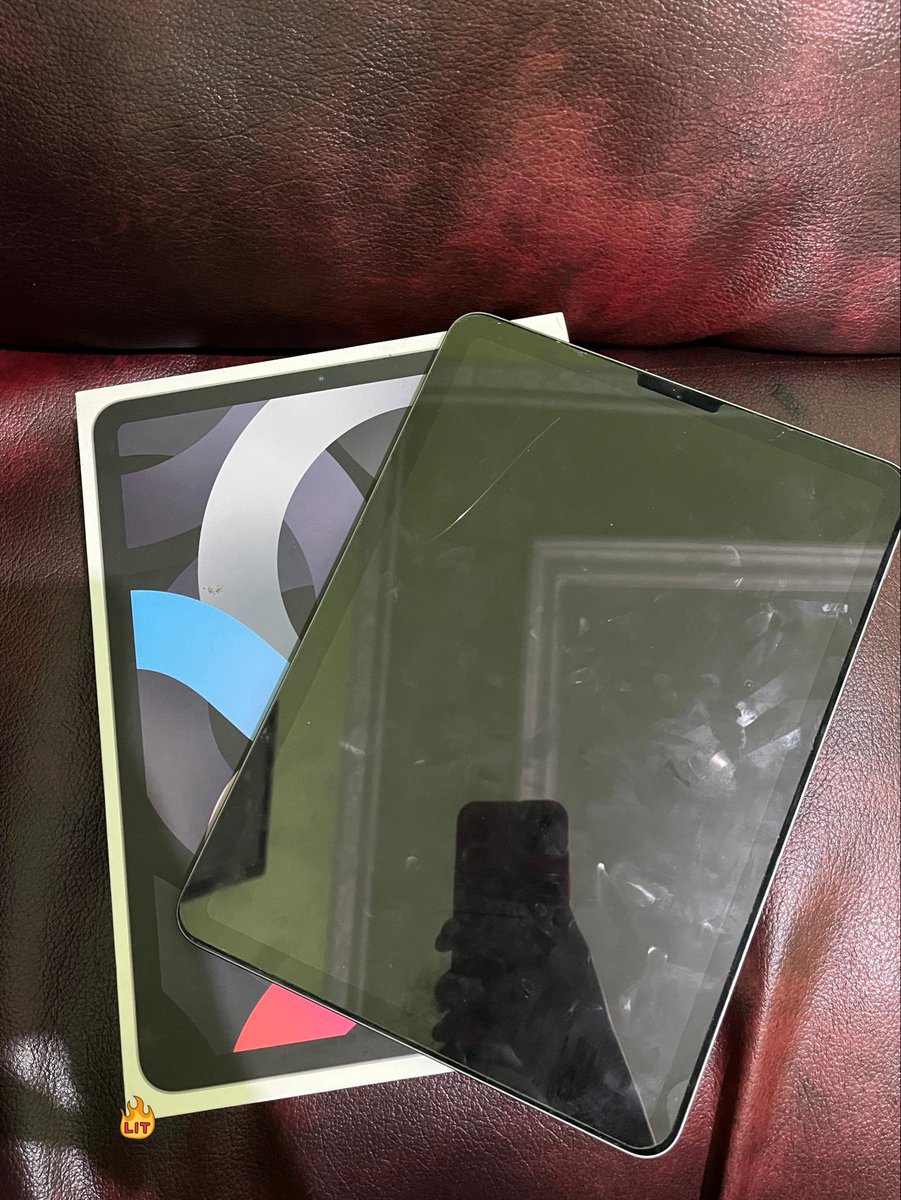 triss🧍🏻netflix & WTS IPAD AIR 4 tweet media