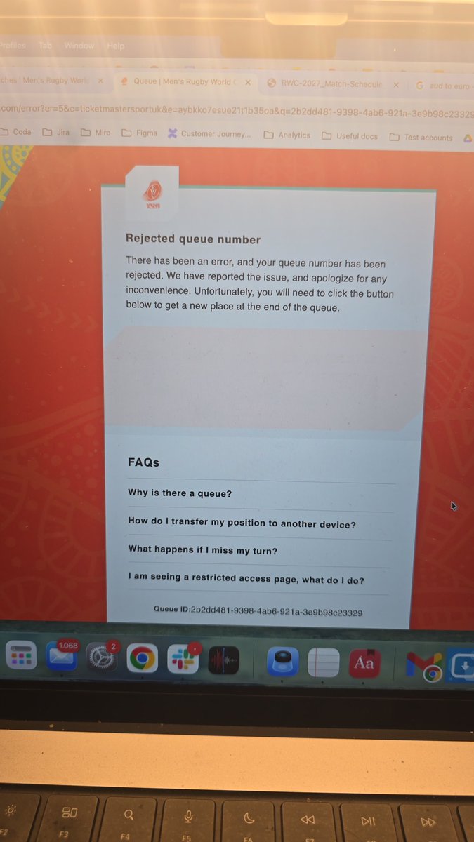 Luke Harper tweet media