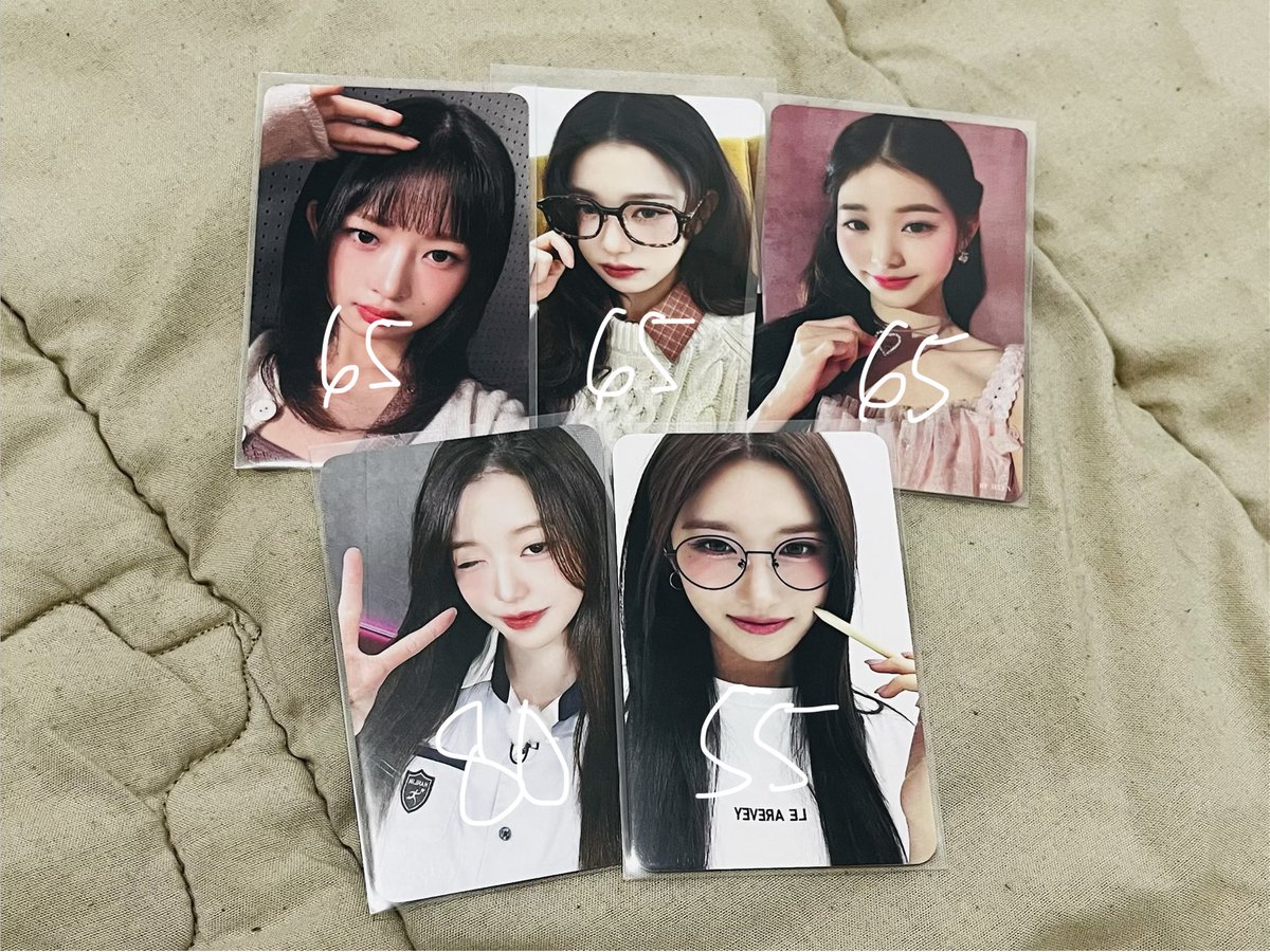 — wts ; want to sale! ୨୧

‌‌♡ ꒱ wts clearance sale photocard

‌⤹ dom bandar lampung  ★
‌⤹ condi by dm ya ★
‌⤹ belum including biaya admin 22% + biaya tambahan shope yap! ★

t. wts kep1er hearts2hearts ive izna aespa newjeans illit le sserafim ina