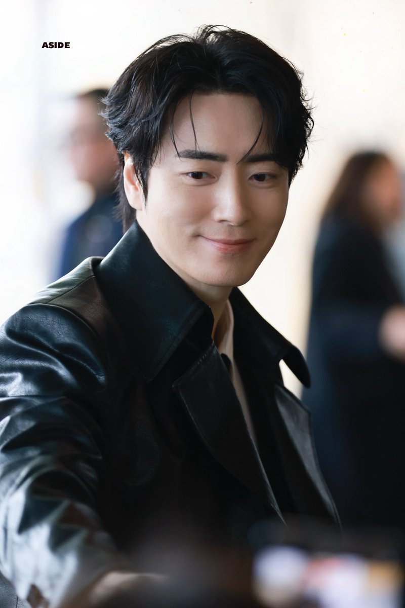 260210 레이디두아 제발회 출근

가죽 롱자켓 ㅁㅊ

#이준혁 #Leejunhyuk