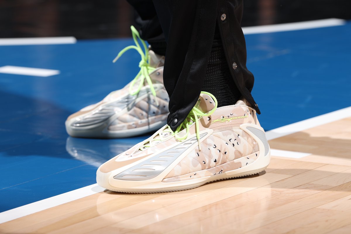ComplexSneakers's tweet photo. Anthony Edwards debuts the Hellstar x Adidas AE 2 🔥 https://t.co/ROjQOhl1aO