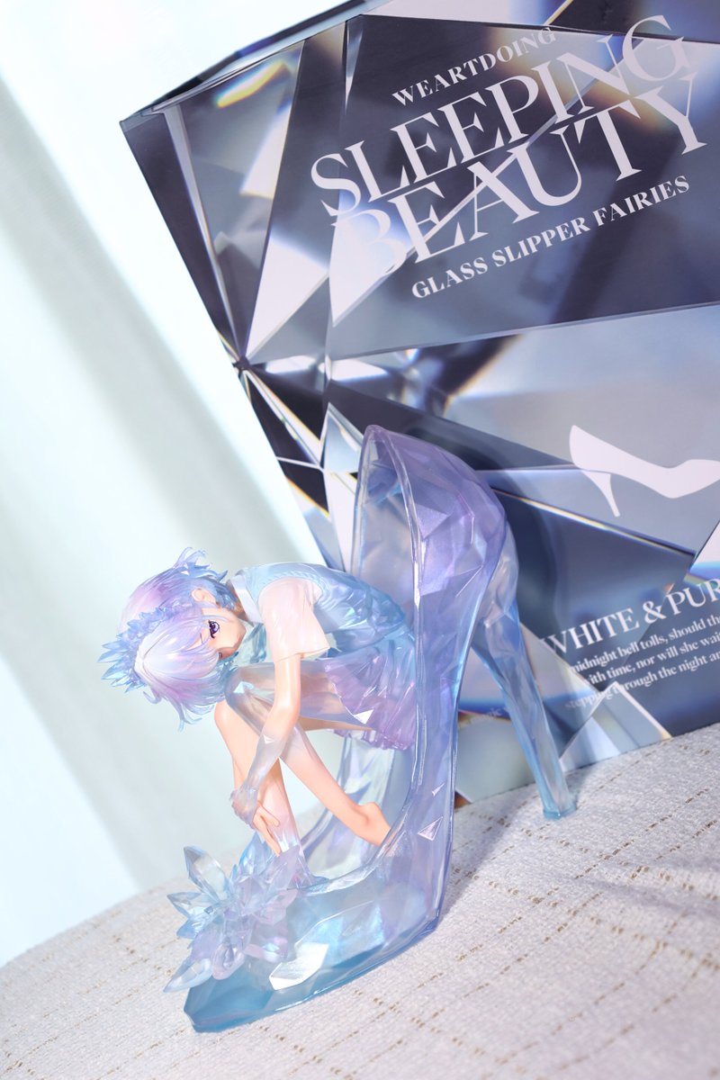 WeArtDoing's tweet photo. Soft glass tones and pure white vibes ✨
A fairytale moment made calm and sweet.
Click to get yours👉
https://t.co/zIHKpn8qqN
#CyberpunkFigure #AnimeFigures #MechaFigures #CinderellaCosplay #CrystalShoe #MechaAnime #CyberpunkAestheti #RobotGirl #AnimeCollectibles #weartdoing https://t.co/D5aLuNnXMB