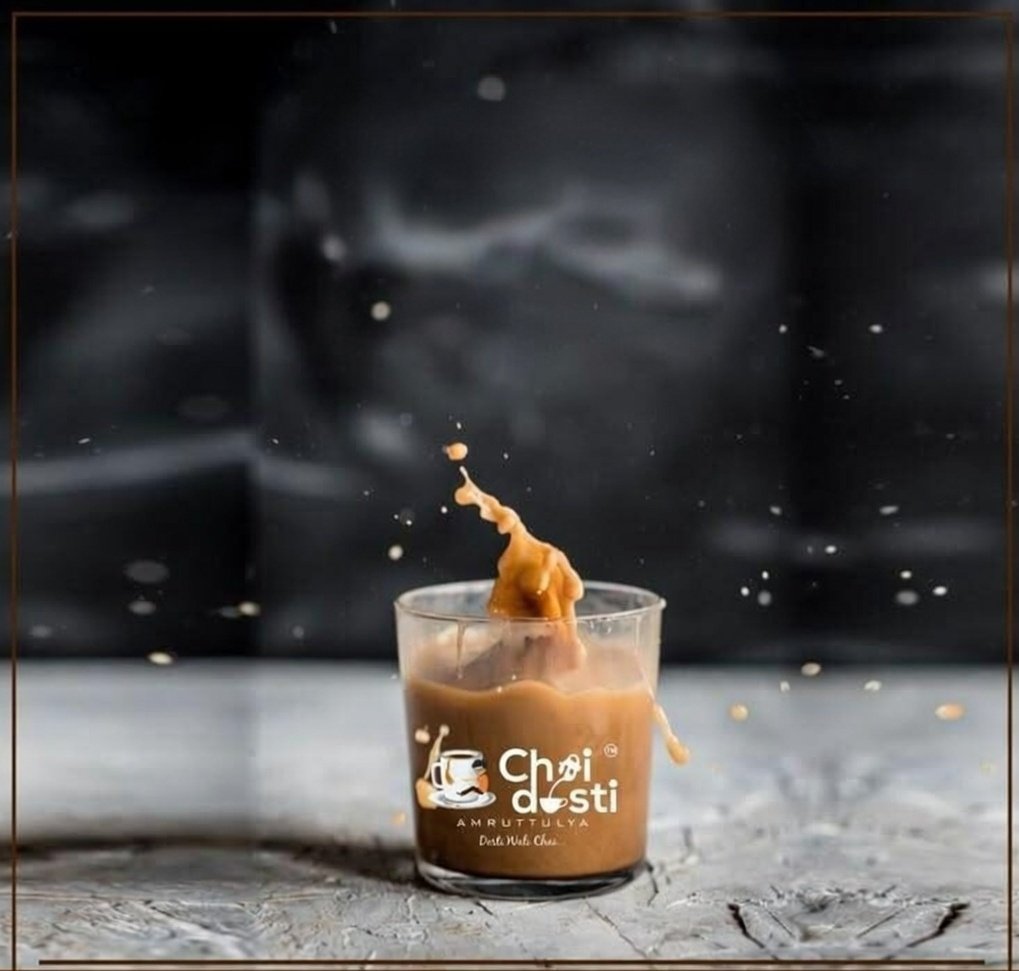 दूध से सिर्फ हड्डिया मजबूत होती हैं...
और चाय से रिश्ते, दोस्ती और मोहब्बत !!